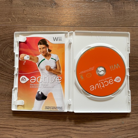 Nintendo Wii EA Sports Active Personal Trainer Game, Like New - Picture 3 of 4